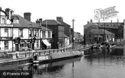 The Canal c.1955, Runcorn