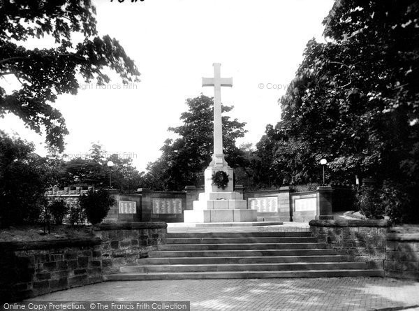 Photo of Runcorn, War Memorial 1923