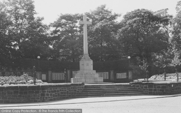 Photo of Runcorn, War Memorial c.1955