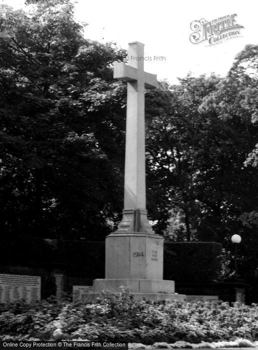 Photo of Runcorn, War Memorial c.1955