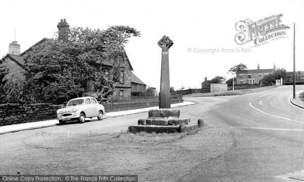 Photo of Runcorn, Weston Cross c.1960