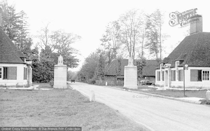 Photo of Runnymede, Runnymede Memorial c.1955