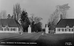 The Entrance c.1950, Runnymede