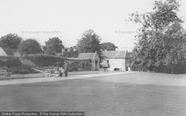 Photo of Rushden, Hall Park c.1965
