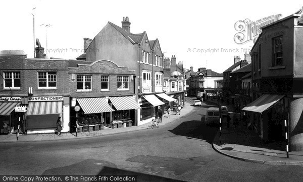 Photo of Rushden, High Street c.1960