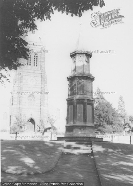 Photo of Rushden, War Memorial c.1965