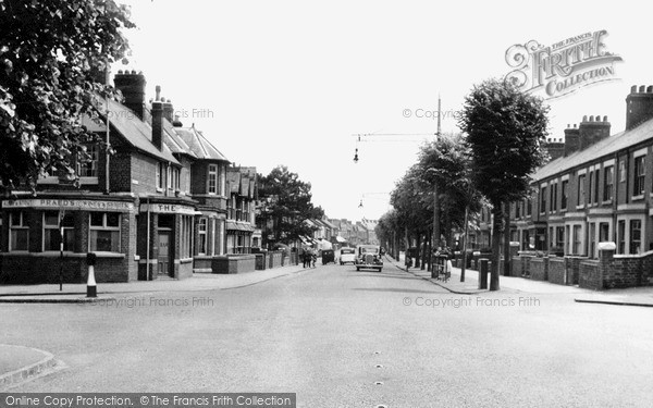 Photo of Rushden, Wellingborough Road c.1955