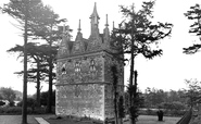 Triangular Lodge c.1955, Rushton