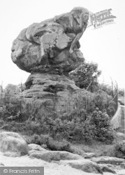 The Toad Rock c.1955, Rusthall