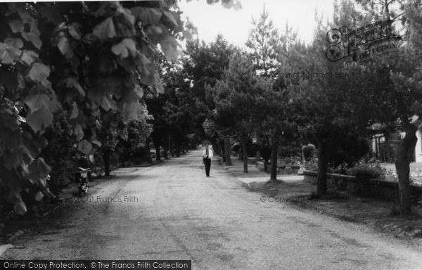 Photo of Rustington, Sea Avenue c.1965