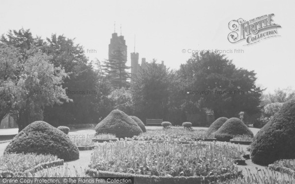 Photo of Ruthin, Castle, The Italian Gardens c.1936
