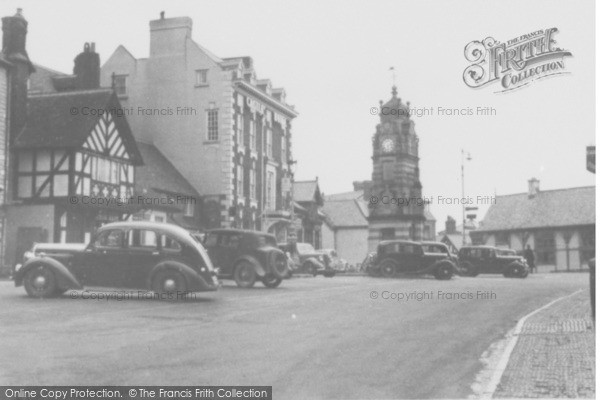 Photo of Ruthin, St Peter's Square c.1950