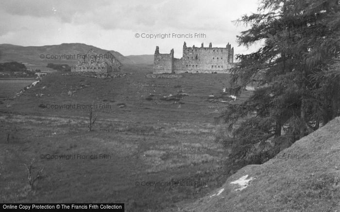 Photo of Ruthven Castle, The Barracks 1954