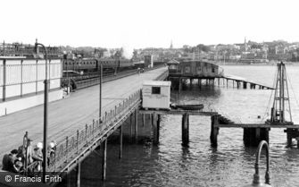 Ryde, the Pier c1955