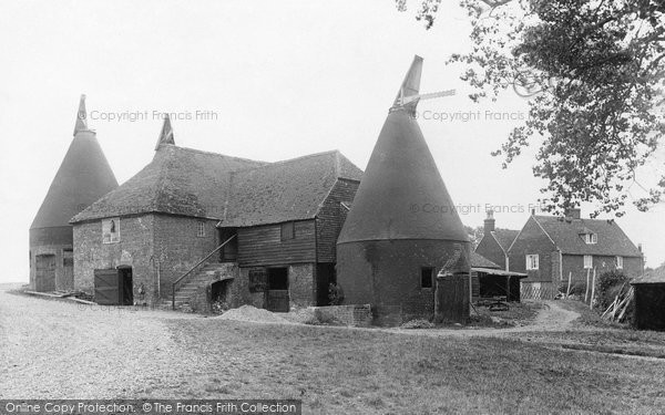 Photo of Rye, Cadborough Farm Buildings And Oast Houses 1925