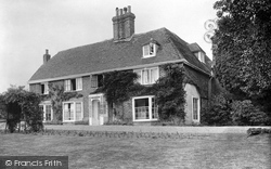 Old Farmhouse, Cadborough 1925, Rye