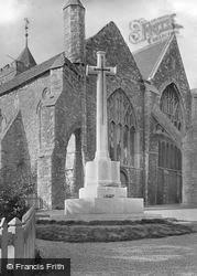 Parish Church Of St Mary And War Memorial 1921, Rye