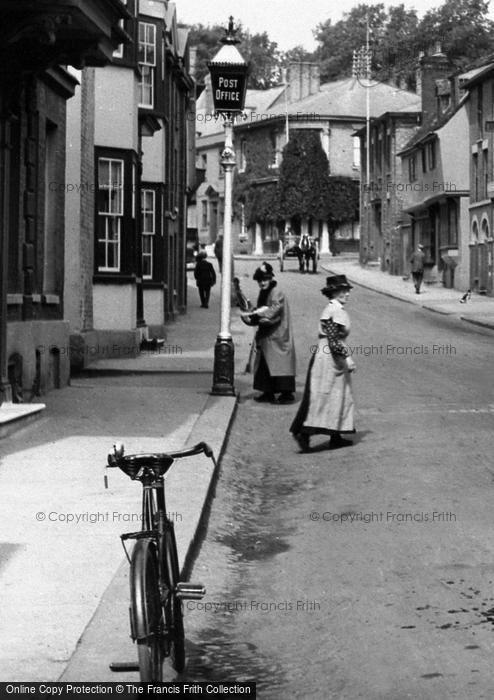 Photo of Saffron Walden, High Street, By The Post Office 1919