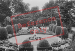 The Dutch Garden 1907, Saffron Walden