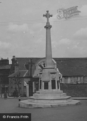 The War Memorial c.1955, Saffron Walden