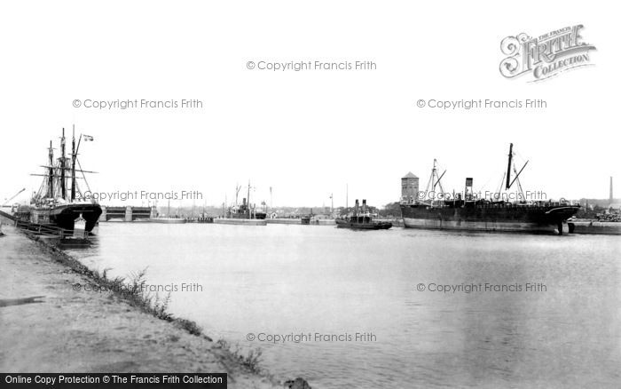 Photo of Salford, Mode Wheel Locks, Manchester Ship Canal 1895