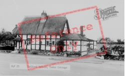 Tudor Cottage c.1960, Salford Priors