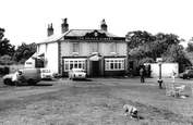 The Prince Albert c.1965, Salfords