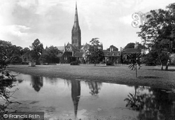 Cathedral And Bishops Palace 1906, Salisbury