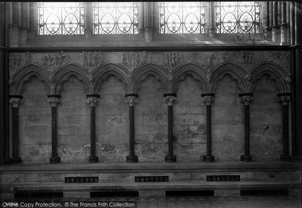 Photo of Salisbury, Cathedral, Chapter House 1911