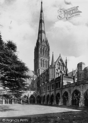Cathedral, Cloister Court 1911, Salisbury