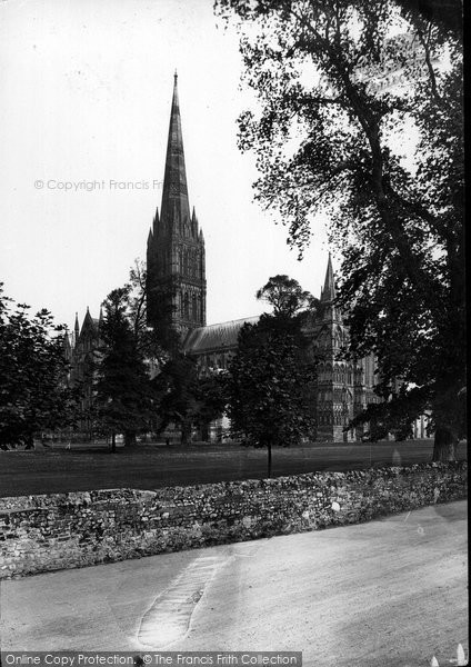 Photo of Salisbury, Cathedral, North West 1919