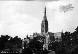 Cathedral, South East 1911, Salisbury