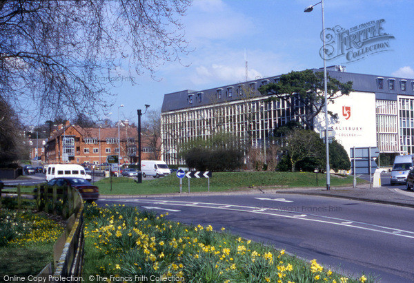 Photo of Salisbury, College 2004