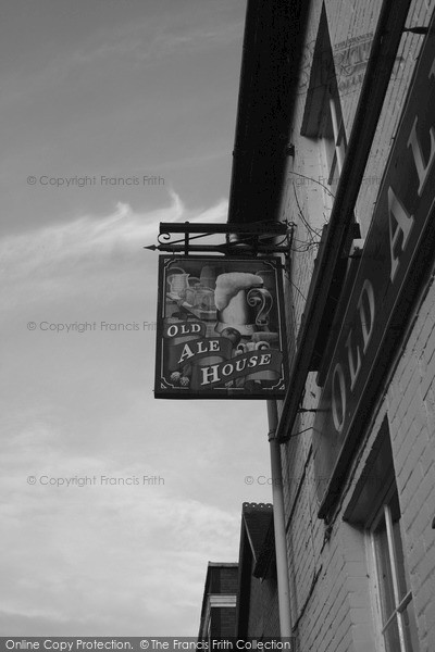 Photo of Salisbury, Crane Street, Old Ale House Sign 2004