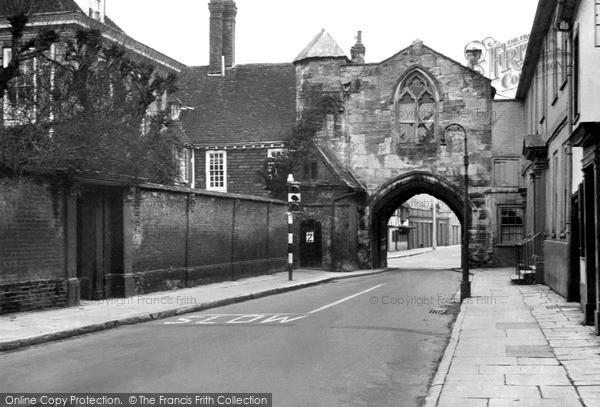 Photo of Salisbury, East Gate c.1955