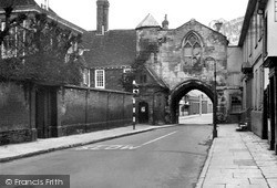 East Gate c.1955, Salisbury