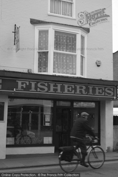 Photo of Salisbury, Fisherton Street 2004