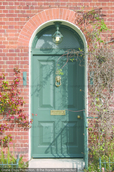 Photo of Salisbury, Fisherton Street, Doorway 2004