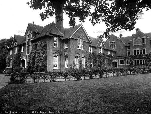 Photo of Salisbury, Godolphin School 1928