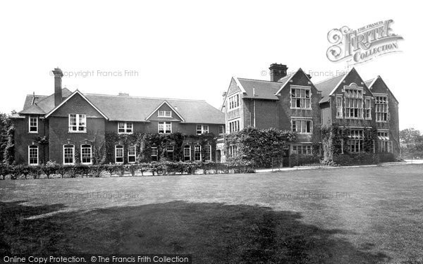 Photo of Salisbury, Godolphin School 1928
