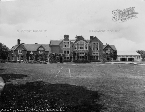 Photo of Salisbury, Godolphin School 1928