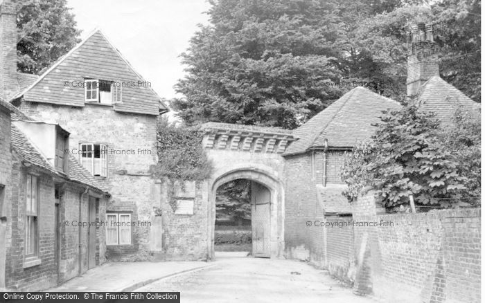 Photo of Salisbury, Harnham Gate 1913