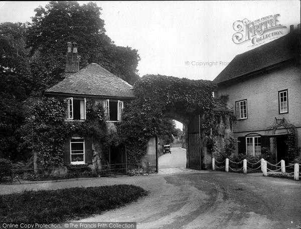 Photo of Salisbury, Harnham Gate 1928