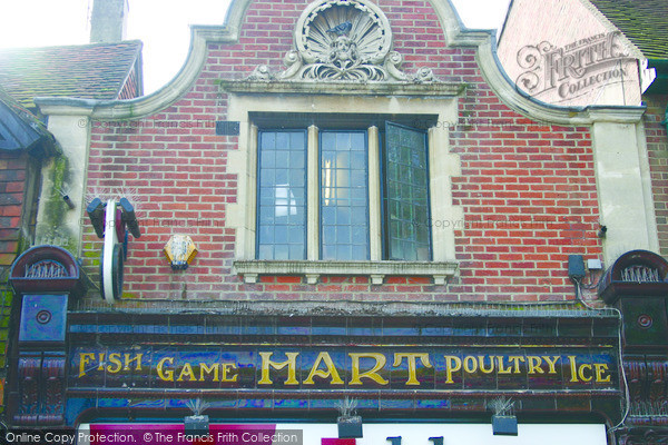 Photo of Salisbury, Hart's Sign 2004