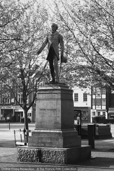 Photo of Salisbury, Henry Fawcett Statue 2004