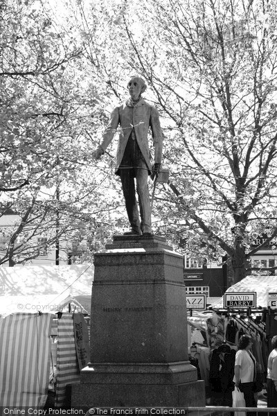 Photo of Salisbury, Henry Fawcett Statue 2004