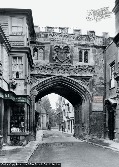 Photo of Salisbury, High Street Gate 1913