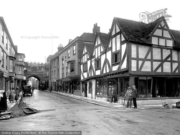 Photo of Salisbury, Old House In High Street 1928
