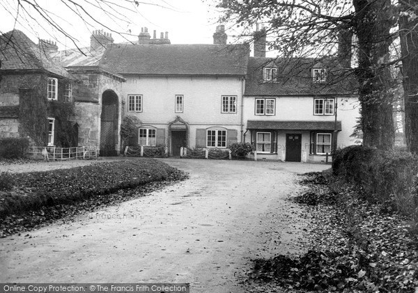 Photo of Salisbury, South Corner Of The Close c.1955