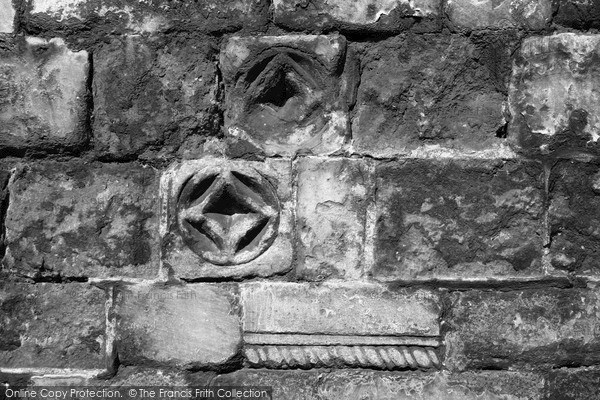 Photo of Salisbury, Stone Carvings, Exeter Street 2004